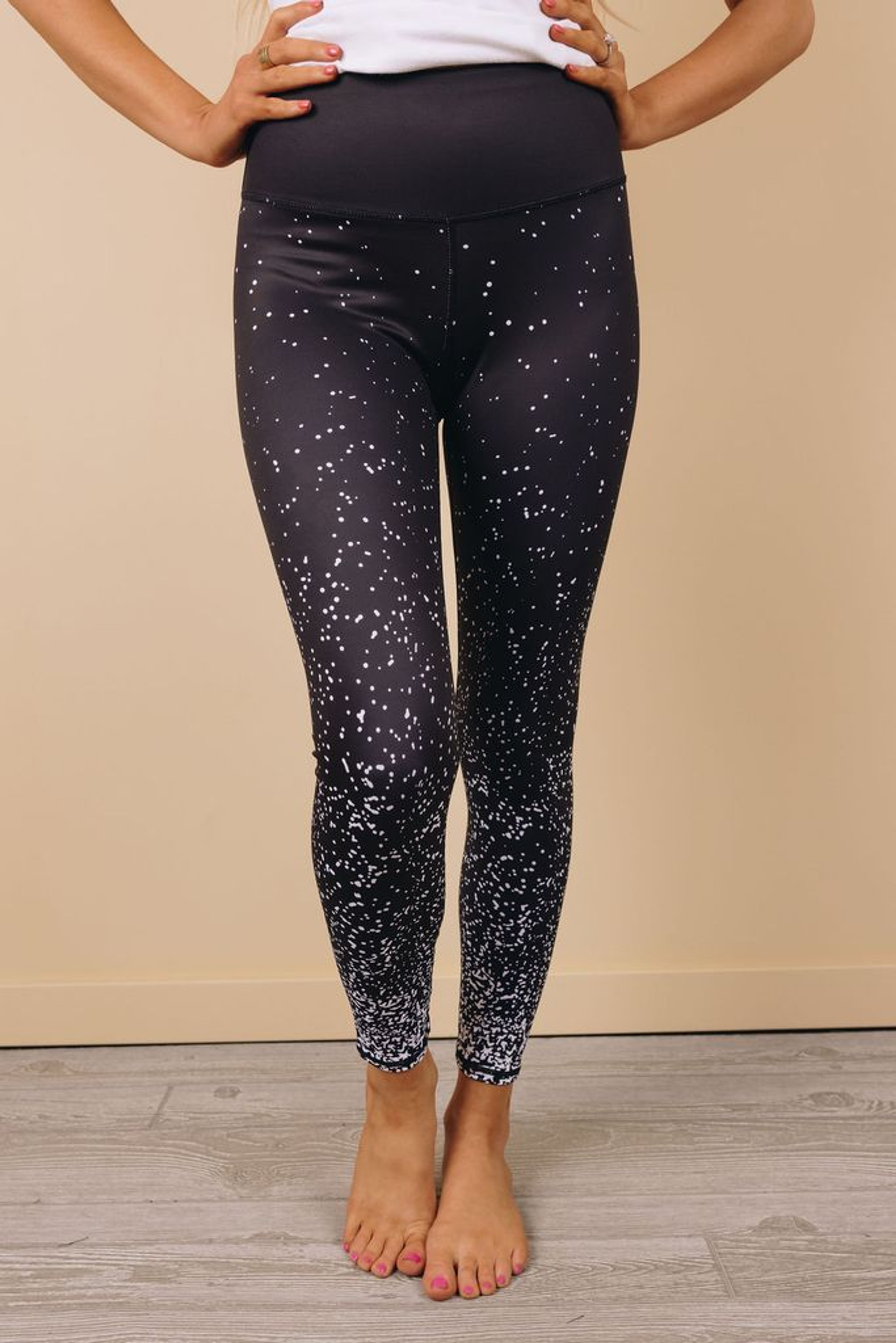 Maesato Scattered Dot Leggings